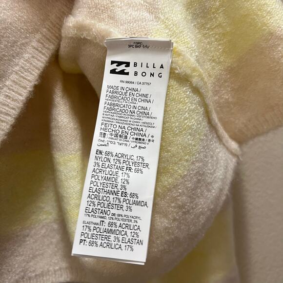 Billabong White Cap Short N Sweet Cropped Cardigan Sweater Size Medium - Picture 8 of 15